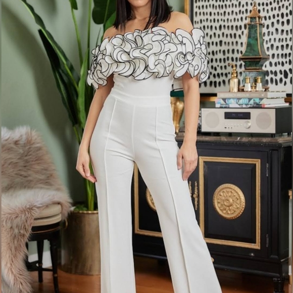 Clothes - Picture 2 of 8